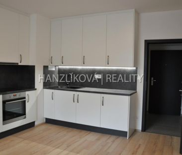 Pronájem bytu 1+kk 29 m2 - Photo 2