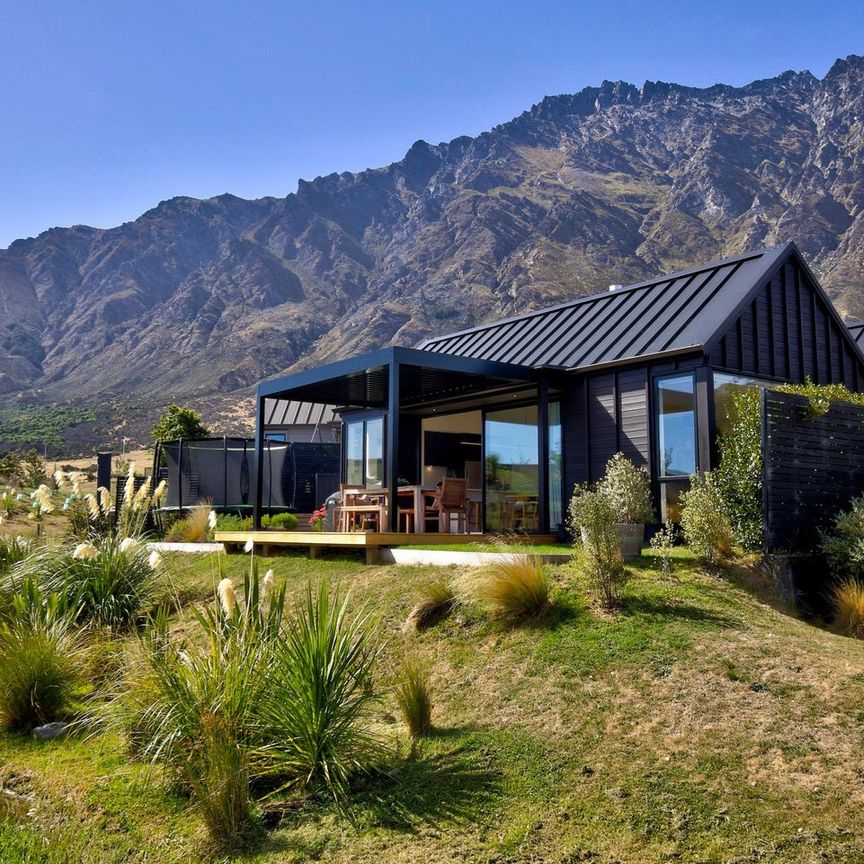 Brand new Jack's Point home - Photo 1