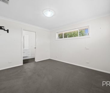 9 Murndal Place, Bourkelands NSW 2650 - Photo 5