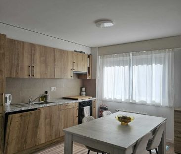 CHARMING 3 ½ ROOMS – THE GLASSWARE! - Photo 4