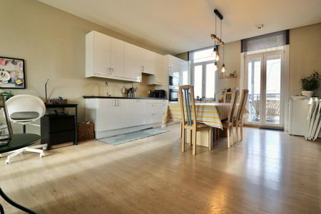 Stijlvol en energiezuinig appappartement met 2 slpk en terras voor 850 EUR/mnd - Photo 2