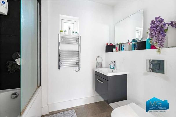 Edgewood Mews, Finchley, London, N3 - Photo 1