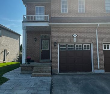 Semi-Detached Home For Lease | W8026476 - Photo 2