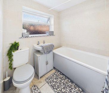 2 bedroom terraced house to rent - Photo 3