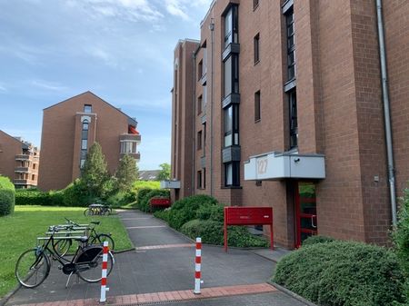 Frisch renovierte 1,5-Zimmer-Wohnung mit Sonnenbalkon, innenliegendem Wannenbad und TG- Stellplatz - Foto 3