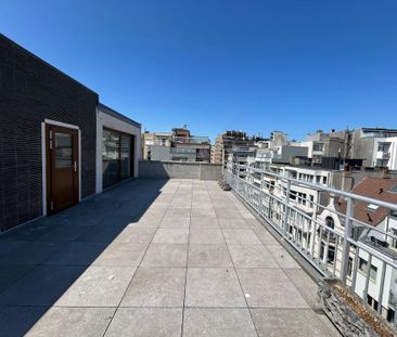 Appartement met 2 grote terrassen te huur pal in het centrum van Oo... - Photo 1