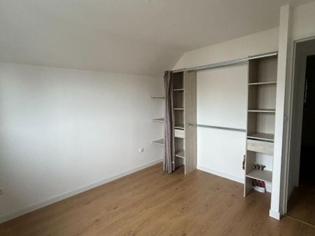 Location Maison 5 pièce(s) de 98.94 m2 - Photo 4