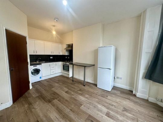 1 bedroom flat to rent - Photo 1