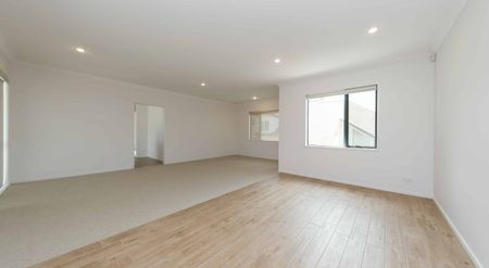 4-Bedroom opposite Macleans College - Photo 4