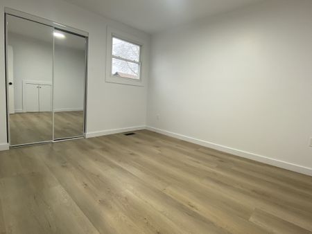 For Lease - 6159 Cadham Street, Niagara Falls, Ontario - Photo 5