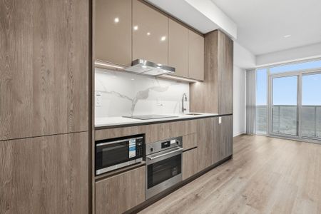 For Lease - 8 Interchange Way Unit# 3211, Vaughan, Ontario - Photo 3