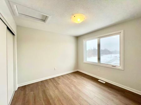 For Lease - 1120 Creekway Private, Kanata, Ontario - Photo 3