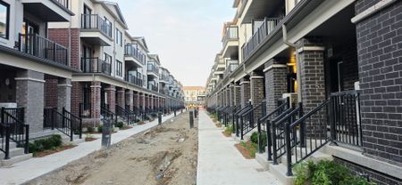 For Lease - 158 Matawin Lane Unit# 105, Richmond Hill, Ontario - Photo 2