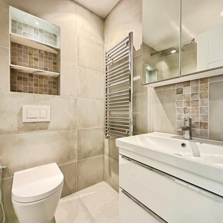 3 bedroom end of terrace house to rent - Photo 1