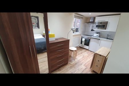 Studio Flat, High Road, NW10 - Photo 2