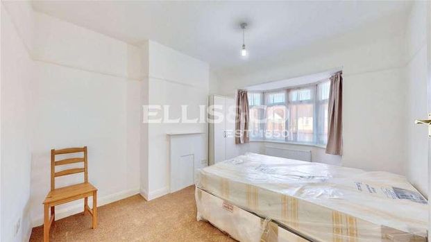 Wadham Gardens, Greenford, UB6 - Photo 1