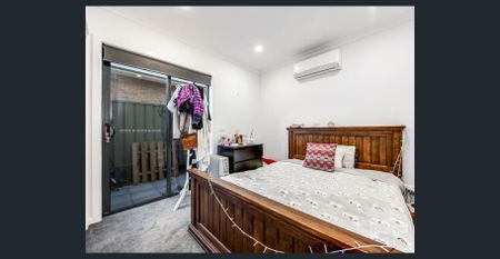 WALK TO SHOPS - Photo 4