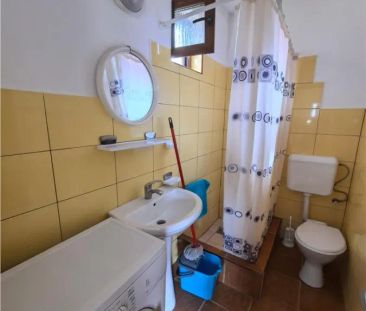 GARSONIERĂ 33 MP – COMPLET MOBILATĂ + PARCARE + TERASĂ | 300 € CU TOATE UTILITĂȚILE INCLUSE - Fotografie 6