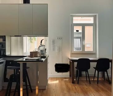 Travessa Meio Ao Arco do Carvalhão, Lisbon, Lisbon 1070-104 - Photo 5