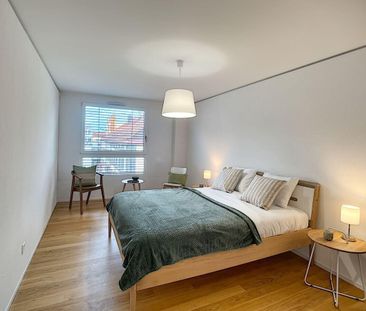 SPACIEUX APPARTEMENT DE 4.5 PIECES PROCHE DE TOUTES LES COMMODITES - Photo 2