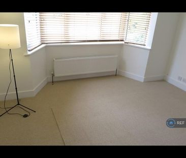 2 bedroom maisonette to rent - Photo 4