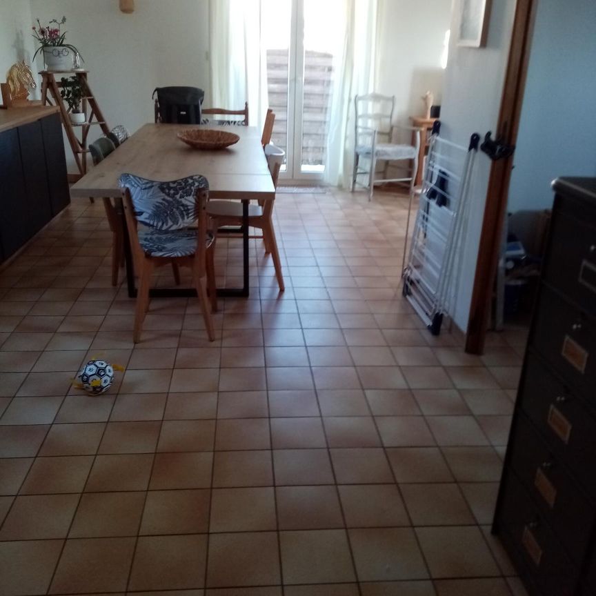 rue Jean Mermoz, maison individuelle avec terrain et garage - Photo 1