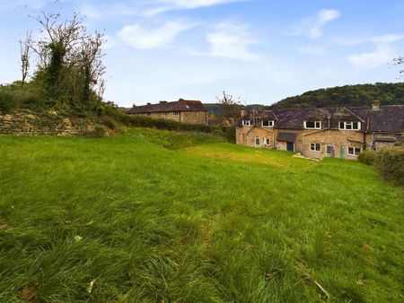 4 bedroom semi-detached house to rent - Photo 2