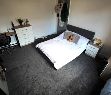 Estcourt Avenue, Headingley, LS6 3ET, Leeds - Photo 5