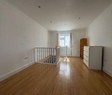1 Bed Flat, Hamilton Road, CR7 - Photo 2