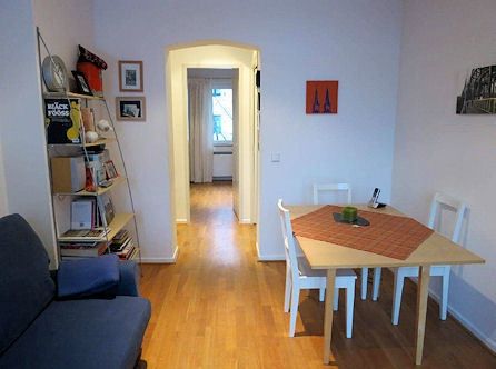 Zeitlose, möblierte Wohnung mit Balkon in der Kölner Südstadt - Photo 2