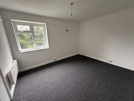 Linnet Lane, Liverpool, 2 bedroom, Apartment - Photo 2