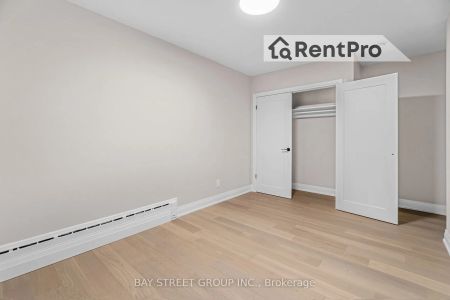 Detached Home For Lease | W9231450 - Photo 4