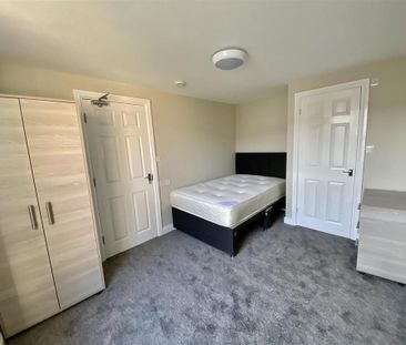 5 bedroom private hall to rent - Photo 6