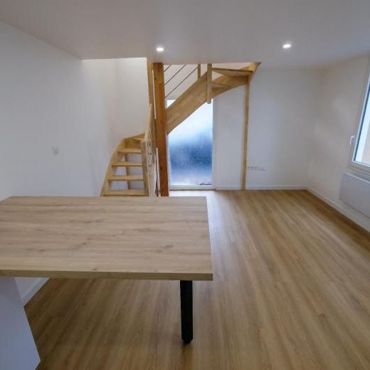 Appartement type 2 duplex entièrement rénové - Photo 1