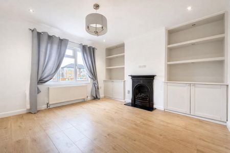 3 bedroom House To Let Total Size: 689 SQ FT - Photo 4