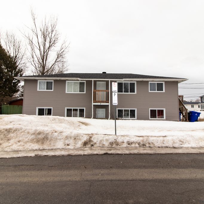 Bel Appartement - 7 Rue Crevier #3 - Photo 1