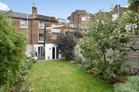 Lausanne Road, London, SE15 - Photo 5