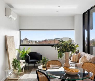 Stylish City-Fringe Living on St Kilda Road - Photo 2