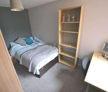 Grange Avenue, Reading, RG6 - Photo 2