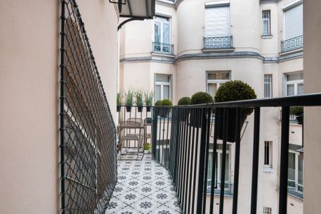 Location Appartement de luxe Paris 17 5 Pièces 193 m² - Photo 3