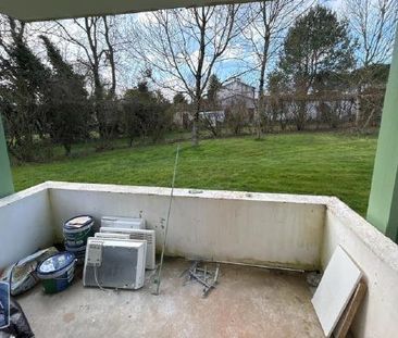 Location Appartement 2 pièces 45m² TONNAY CHARENTE 17430 - Photo 6