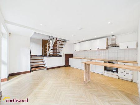 3 bedroom semi-detached house to rent - Photo 4