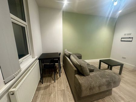 2 Bed Flat, Norfolk Street, CV1 - Photo 3