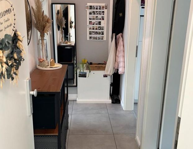 Wunderschöne 3 Zimmerwohnung EBK/PV Anlage - Photo 1