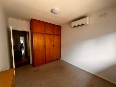 Briar Hill - Photo 3