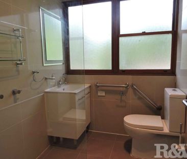 FAMILY HOME IN A PRIME LOCATION - Photo 6