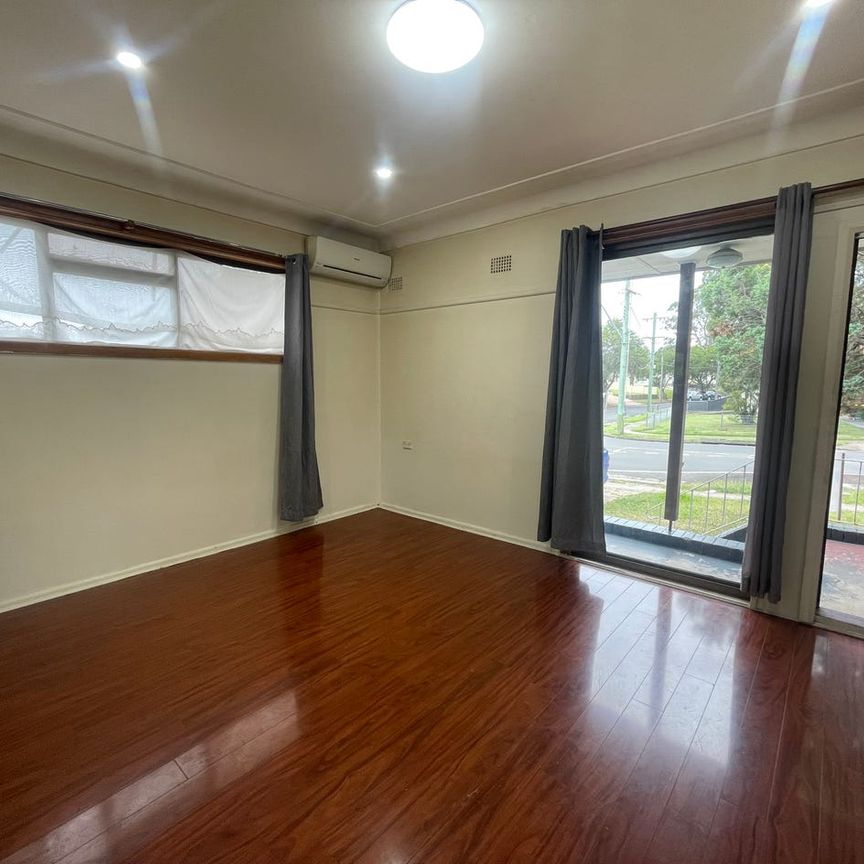 3 Bedroom House - Photo 1