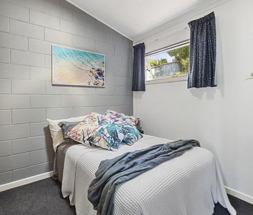 6 Rewa Terrace, Tawa - Photo 5