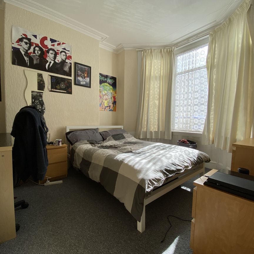 Lisvane Street, Cathays - Photo 1