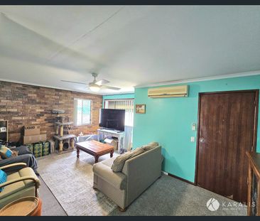 Comfort and convenience in the heart of Logan - Photo 1